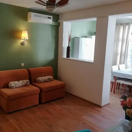 Mistral ماكارسكا