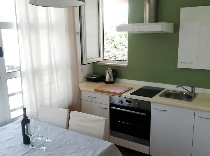 Mistral Apartman Makarska