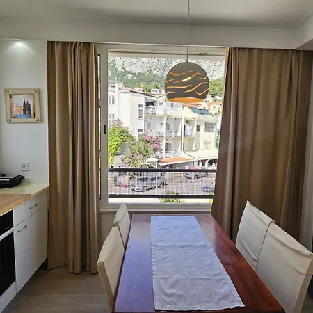 Mistral Apartment Makarska