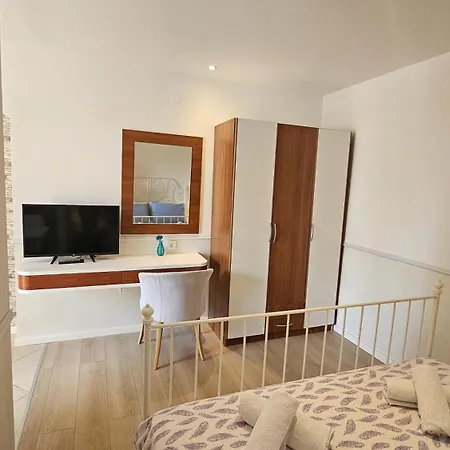 Apartment Mistral